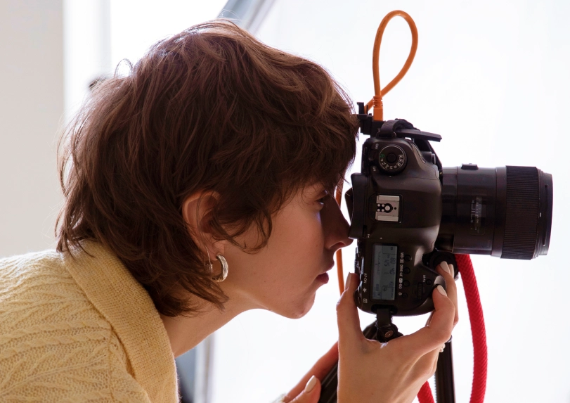 picture of a passionate photographer taking pciture